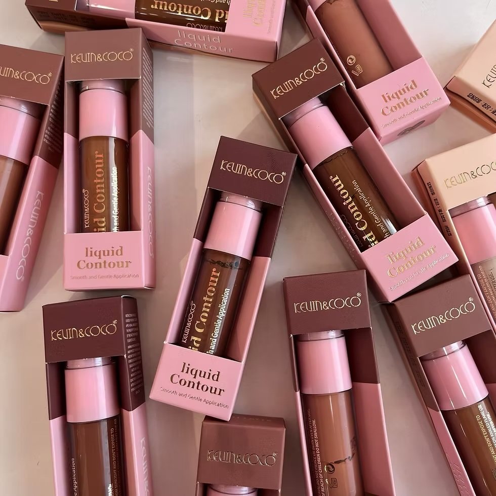 Contorno líquido -Kevin & Coco